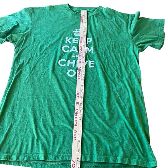 Chive T-shirt, green.  Keep calm and chive on. Men's size L - Picture 4 of 5